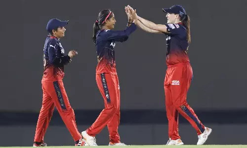 WPL - RCB vs GG: बैंगलोर की टीम ने गुजरात को 4 विकेट से हराया, सोफी ने खेली शानदार पारी