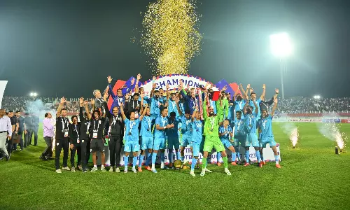 Tri-Nation Football Tournament: किर्गिस्तान गणराज्य के खिलाफ जीत के साथ भारत बना तीन देशों के टूर्नामेंट का चैम्पियन Tri-Nation Football Tournament: किर्गिस्तान गणराज्य के खिलाफ जीत के साथ भारत बना तीन देशों के टूर्नामेंट का चैम्पियन