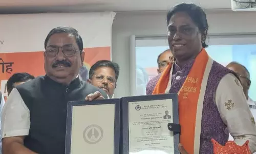 केरल के केंद्रीय विश्वविद्यालय ने पीटी उषा को डॉक्टरेट की उपाधि से किया सम्मानित