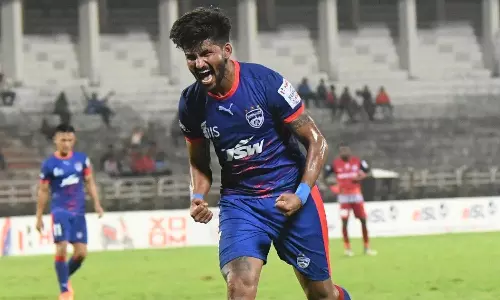 Super Cup: छेत्री, राणे के गोल की मदद से जमशेदपुर को हराकर बेंगलुरू फाइनल में