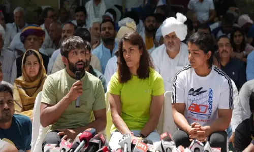 Wrestlers Protest: धरने पर बैठे पहलवान बोले - बृजभूषण के खिलाफ प्राथमिकी जीत की दिशा में पहला कदम Wrestlers Protest: धरने पर बैठे पहलवान बोले - बृजभूषण के खिलाफ प्राथमिकी जीत की दिशा में पहला कदम