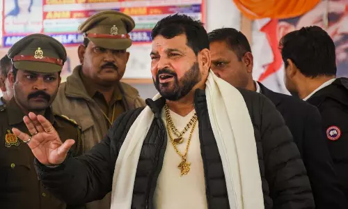 Wrestlers Protest: मुझे फांसी पर चढ़ा दो, लेकिन कुश्ती की गतिविधियों को मत रोको - बृजभूषण शरण सिंह Wrestlers Protest: मुझे फांसी पर चढ़ा दो, लेकिन कुश्ती की गतिविधियों को मत रोको - बृजभूषण शरण सिंह