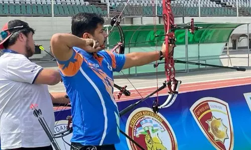 Asia Cup: भारतीय तीरंदाजों के एशिया कप दूसरे चरण में चार पदक पक्के Asia Cup: भारतीय तीरंदाजों के एशिया कप दूसरे चरण में चार पदक पक्के