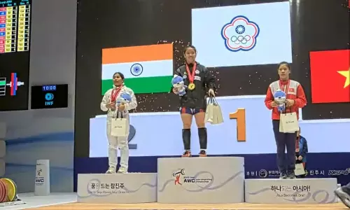 बिंदयारानी देवी ने एशियाई चैंपियनशिप में रजत पदक जीता