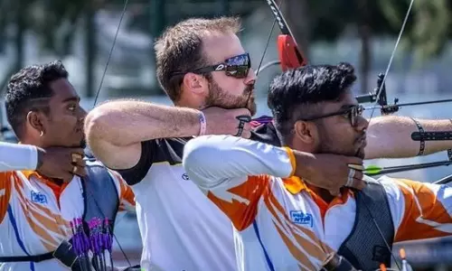 Archery World Cup: भारतीय कंपाउंड टीमें क्वार्टर फाइनल में हारीं Archery World Cup: भारतीय कंपाउंड टीमें क्वार्टर फाइनल में हारीं